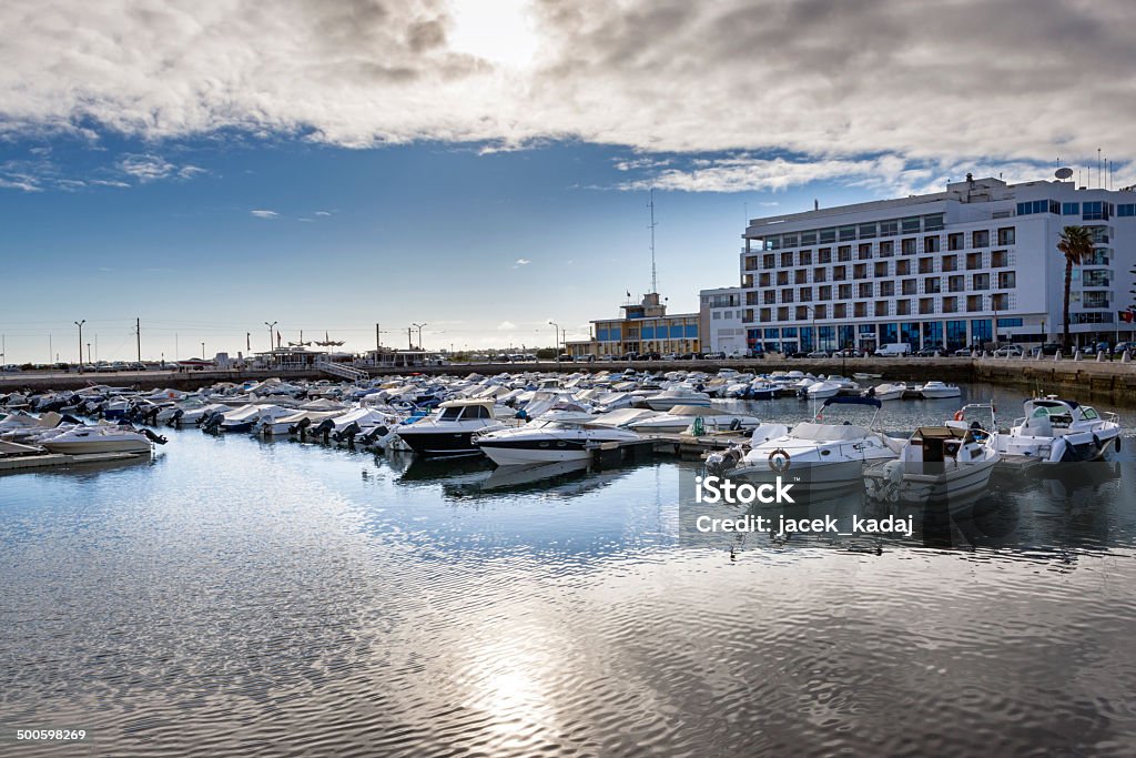 Vista panorámica de la marina de la ciudad de Faro, Portugal. - Foto de stock de Actividades recreativas libre de derechos