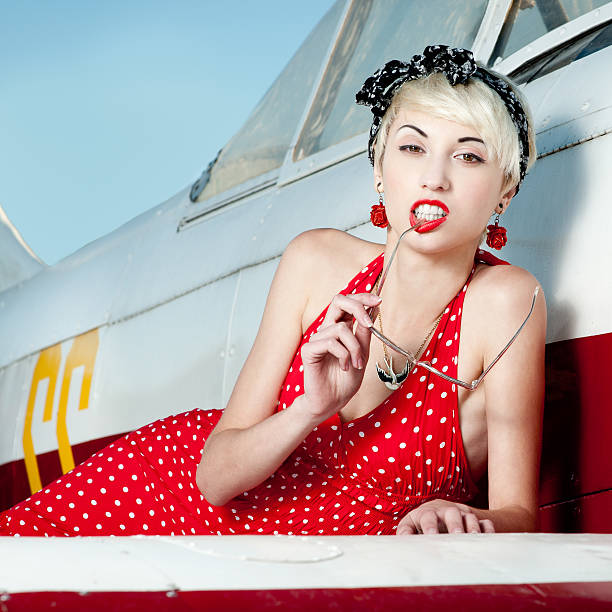 istock sexy retro girl 500613505