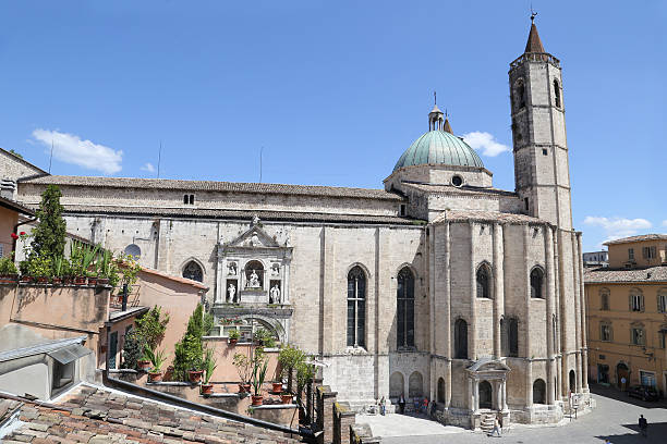 Piazza del Popolo, Ascoli Piceno - fotografia de stock