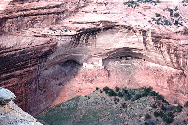 istock Mummy Cave ruins in Canyon de Chelly National Monument, USA 500618802