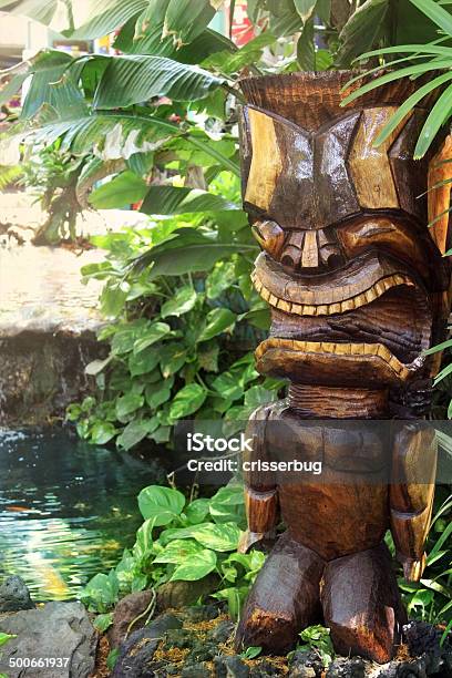 Lächelnd Aus Holz Tiki Gottstatue Stockfoto und mehr Bilder von Gott - Gott, Insel Maui, Fotografie