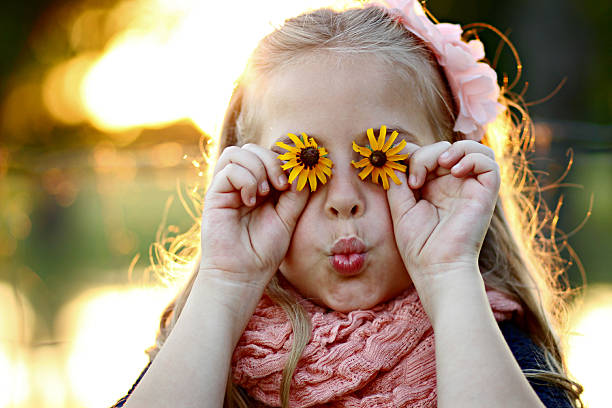 istock Flower Child in the Summer 500664053