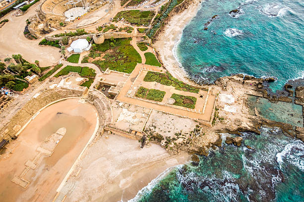 parque nacional cesarea, israel - cherchell fotografías e imágenes de stock