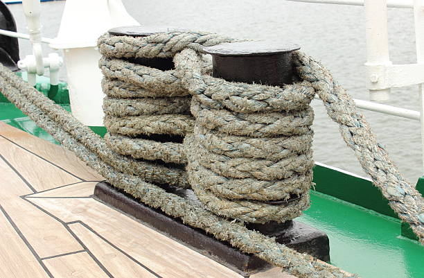 istock Closeup of thick ropes on sailboat 500689543