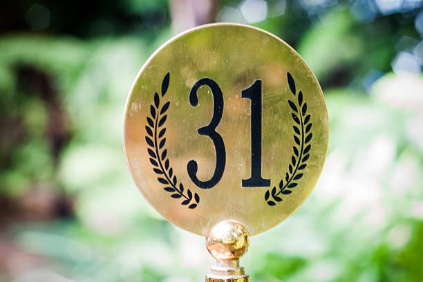 The metal board that screen number 31