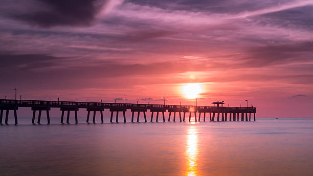 istock Sunrise over the Dania Pier 500771247