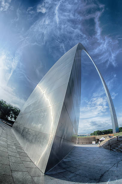 istock gateway arch in st louis missouri 500792011