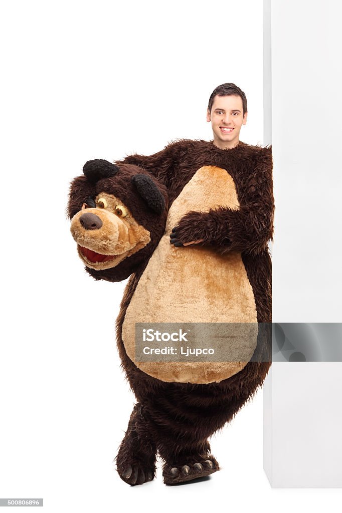 Formular clima Fondos Hombre En Un Disfraz De Oso Apoyarse En Una Pared Foto de stock y más banco de imágenes de Disfraz de oso - Disfraz de oso, Hombres, Mascota famosa - iStock Formular clima Fondos Hombre En Un Disfraz De Oso Apoyarse En Una Pared Foto de stock y más banco de imágenes de Disfraz de oso - Disfraz de oso, Hombres, Mascota famosa - iStock