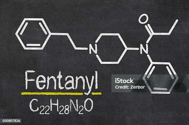 Tafel Mit Die Chemische Formel Von Fentanyl Stockfoto und mehr Bilder von Fentanyl - Fentanyl, Chemische Formel, Handschrift