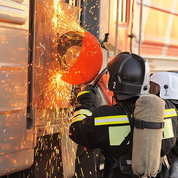 contrôle d'urgence ministère (mchs) tactique d'exercice. russe équipe de secours - office tool flash photos et images de collection