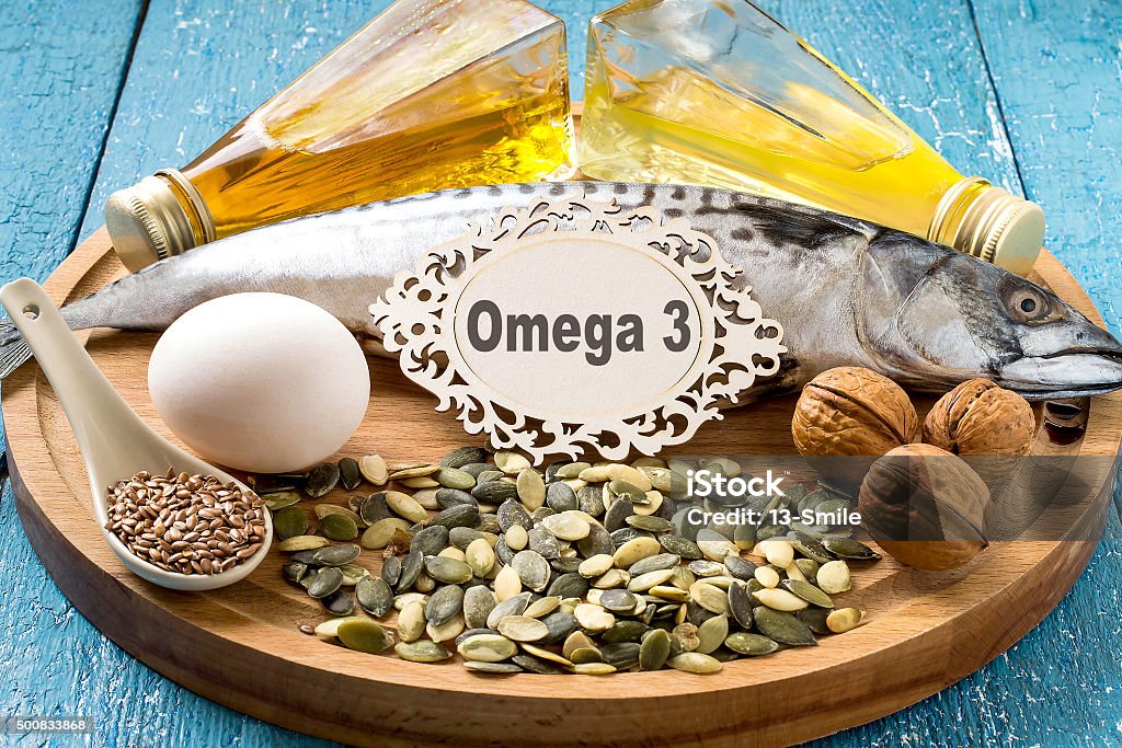 Produtos-fontes de ácidos graxos ômega 3 - Foto de stock de 2015 royalty-free