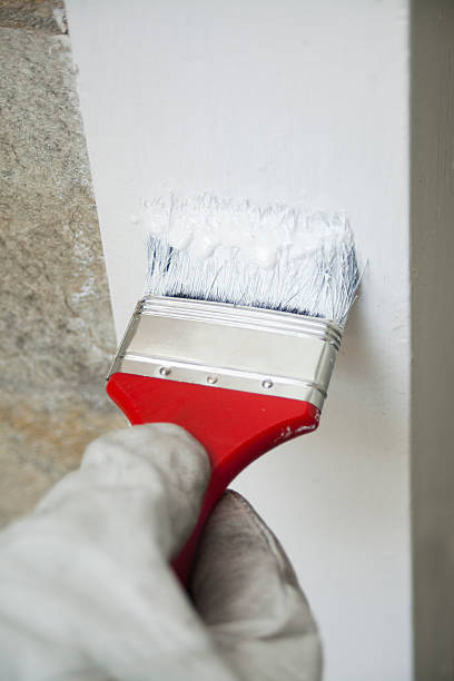 istock Painting with a paint brush 500872227