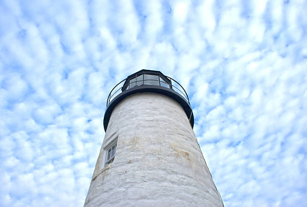 der leuchtturm am leuchtturm pemaquid point, maine - pemaquid peninsula lighthouse maine pemaquid point stock-fotos und bilder