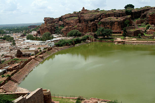 istock Historic Lake at Badami 500885103