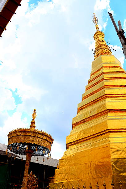 istock golden pagoda and blue sky 500903562