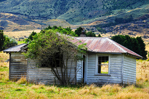 istock Old Farm Building New Zealand 500906076