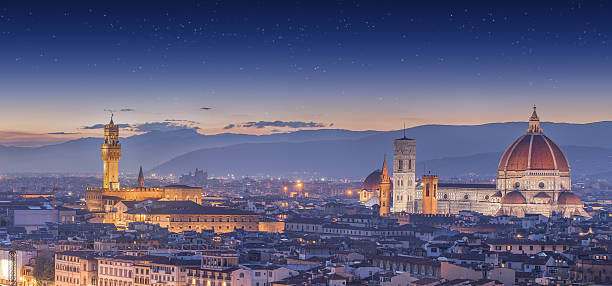 istock Arno River and Ponte Vecchio at sunset, Florence 500910433