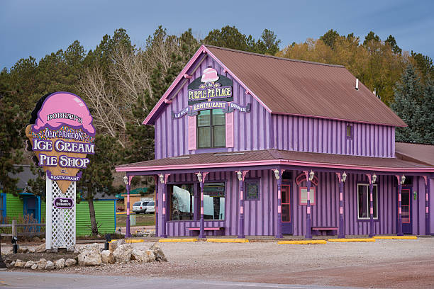 Purple Pie Place Custer, South Dakota, USA - November 1, 2015: Exterior of the Purple Pie Place on Mount Rushmore Road in downtown Custer custer state park stock pictures, royalty-free photos & images