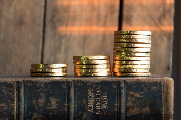 istock how to earn money idea 500992602