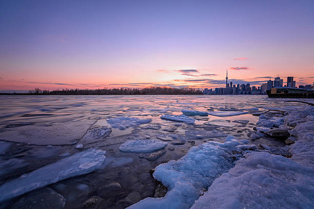 istock Toronto skyline at sunrise 500993166