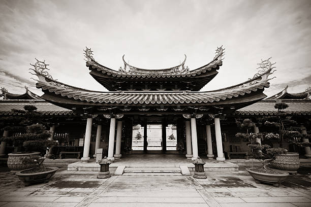 istock Singapore Chinese temple 500995936
