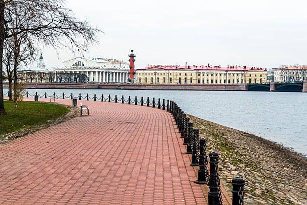 istock Urban view of the river 501035706
