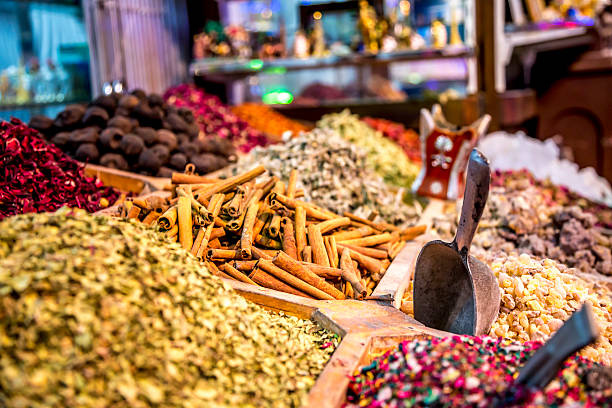 Spices souk in Dubaï Spices souk in Dubaï souk stock pictures, royalty-free photos & images