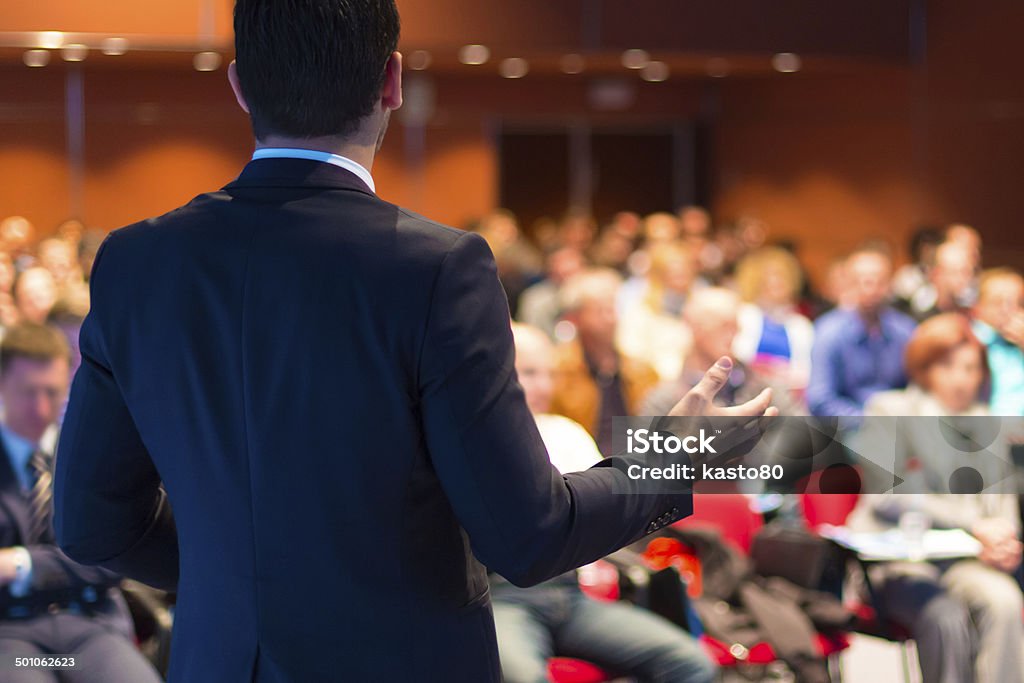 Altavoz la presentación del seminario de negocios - Foto de stock de Orador público libre de derechos