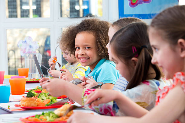 istock Children Eating School Dinners 501064501
