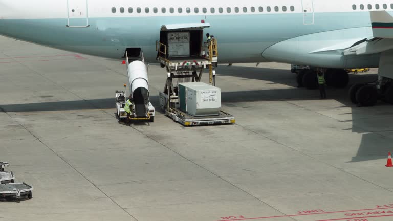 Cargo Planre Loading 540+ Cargo Plane Unloading Stock Videos and Royalty-Free Footage - iStock