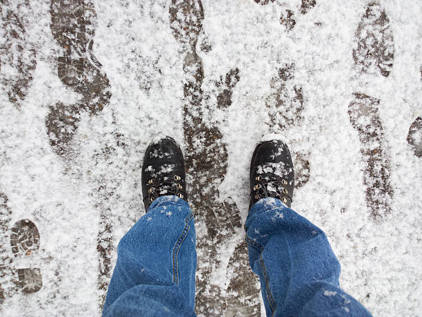 istock Feet in the snow. 501088276