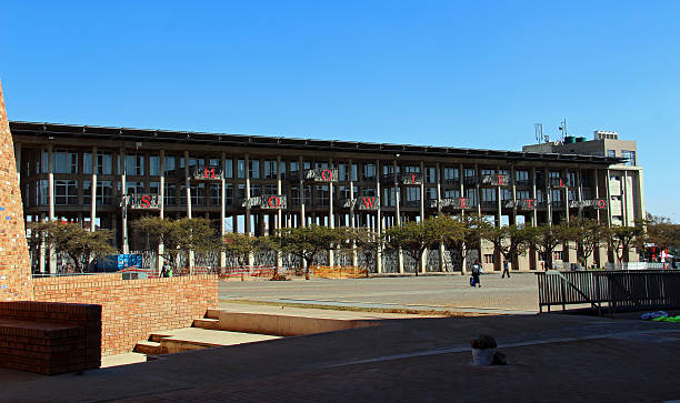 südafrika: walter sisulu square in soweto - african national congress stock-fotos und bilder