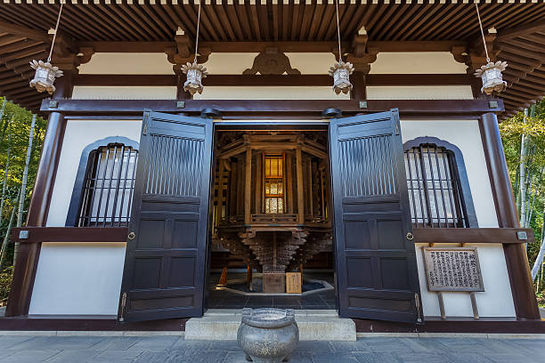 sutra ruote al tempio hasedera in kamakura - hase temple foto e immagini stock