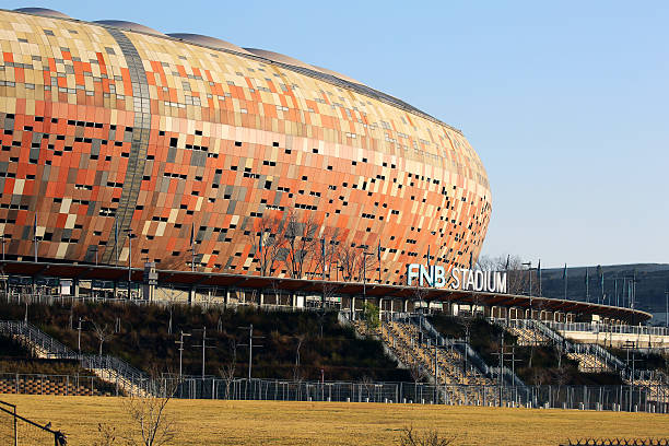 südafrika: auf speisen und getränke-stadion in johannesburg - soccer city stock-fotos und bilder