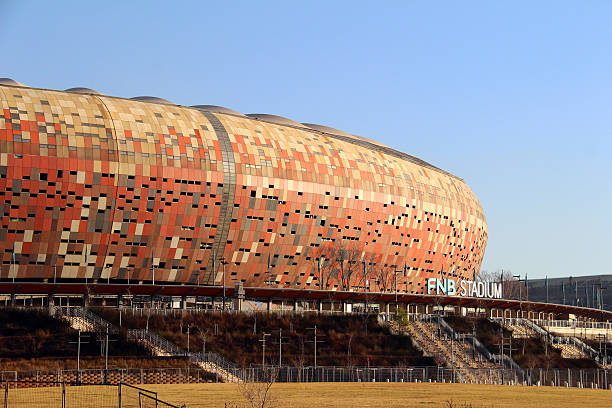 südafrika: auf speisen und getränke-stadion in johannesburg - soccer city stock-fotos und bilder