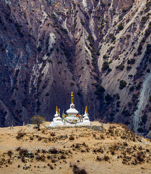 tibet landschaft, tibet, china. - sunrise tranquil scene blue plateau stock-fotos und bilder