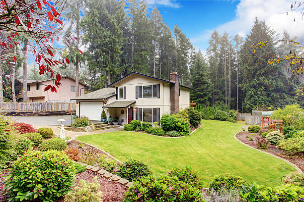 istock House exterior with curb appeal 501150645