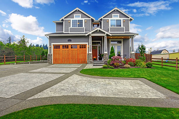 istock House exterior with curb appeal 501156499