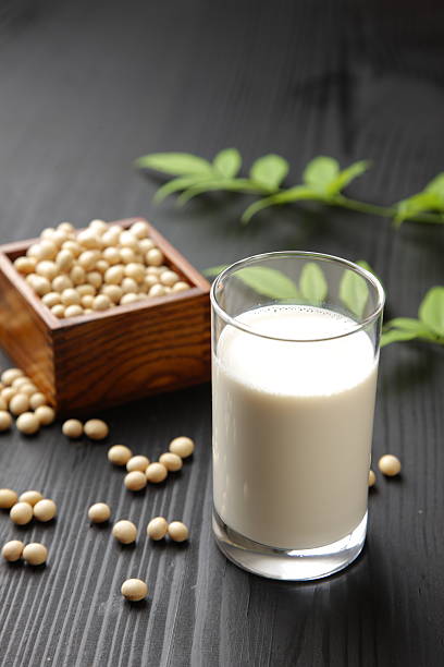 leche de soja - soymilk fotografías e imágenes de stock