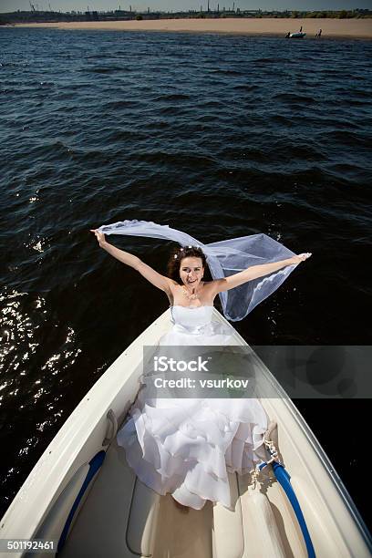 花嫁のボート - 1人のストックフォトや画像を多数ご用意 - 1人, Horizon, エンタメ総合