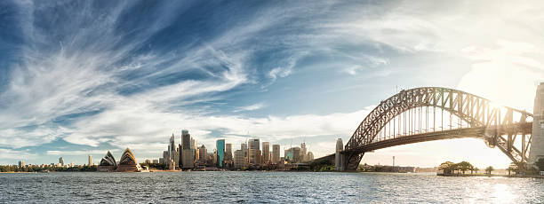 panorama do pôr do sol em sydney - sydney australia skyline city panoramic - fotografias e filmes do acervo