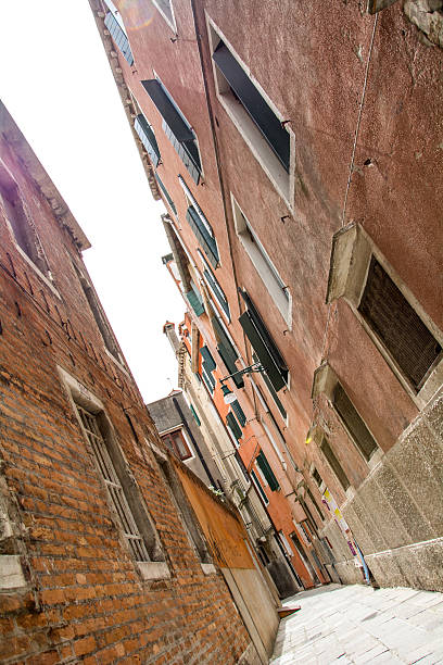 istock Houses in Venice - narrow streets 501237347