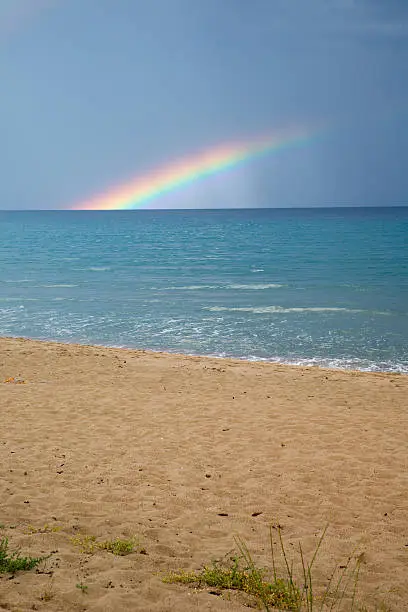 Rainbow over the sea. A high-resolution image that stands out for its natural beauty.