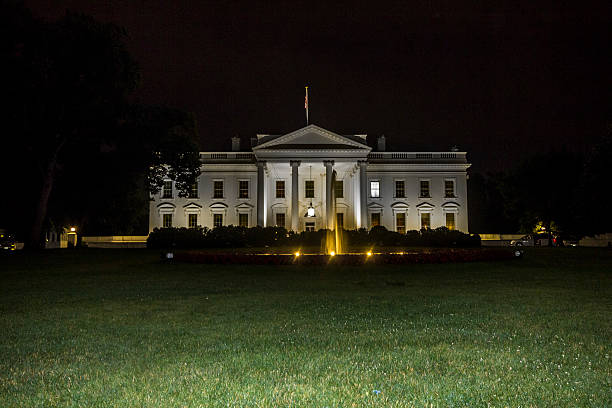 White house in Washington at night The White house in Washington at night inauguration into office photos stock pictures, royalty-free photos & images