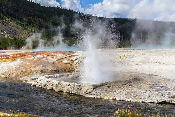 istock Erupting Geysir in Yellowstone 501253514