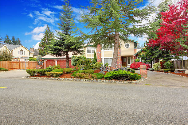 istock Entrance to luxury house 501277889