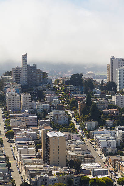 街並みの眺めをもつサンフランシスコでの日中 - carole lombard ストックフォトと画像