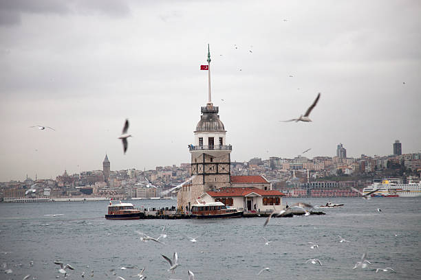 tour de léandre - istanbul üsküdar maidens tower tower photos et images de collection