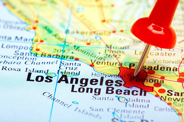 istock red push pin pointing at Los Angeles, USA 501297084