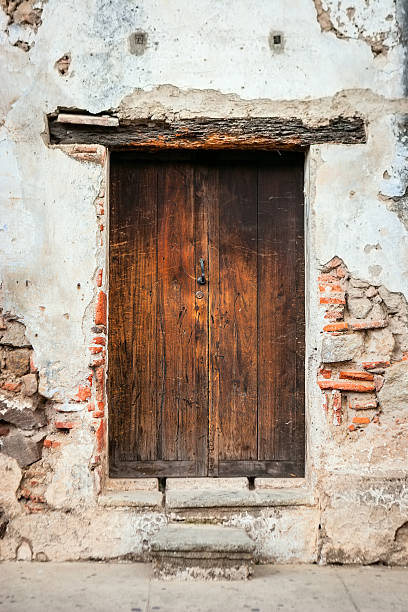 istock Antigua Guatemala Door 501329624
